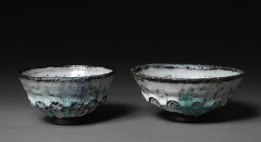 #47 Tea bowls w frieze. Teskåle med frise , D 6.5 cm H 12.5 cm D 6.5 cm H 15 cm
