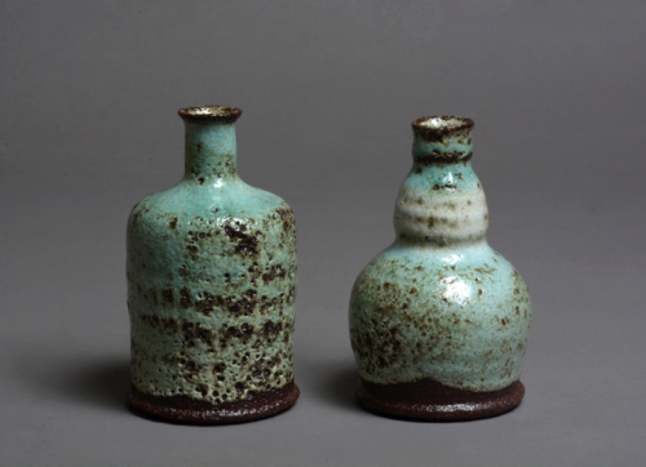 2 bottles/flasker: H: 12,5 and 12,0 cm