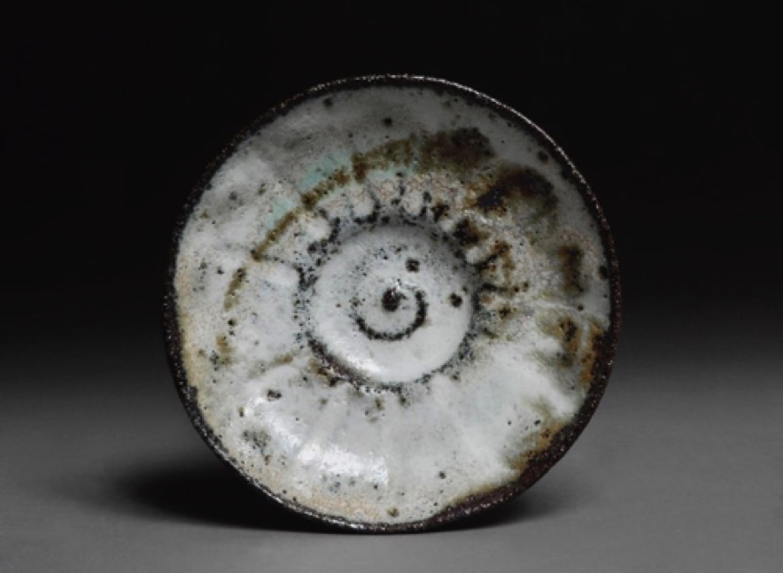 #61 Dish. Fad , H 4 cm D 14.5 cm