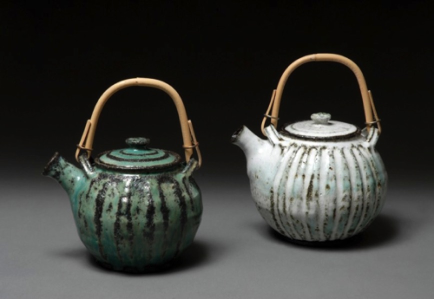 #52 Tea pots . Tepotter